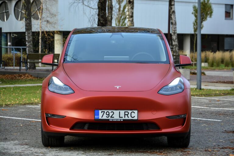 Tesla tuuleklaasi vahetus ja kaamera kalibreerimine